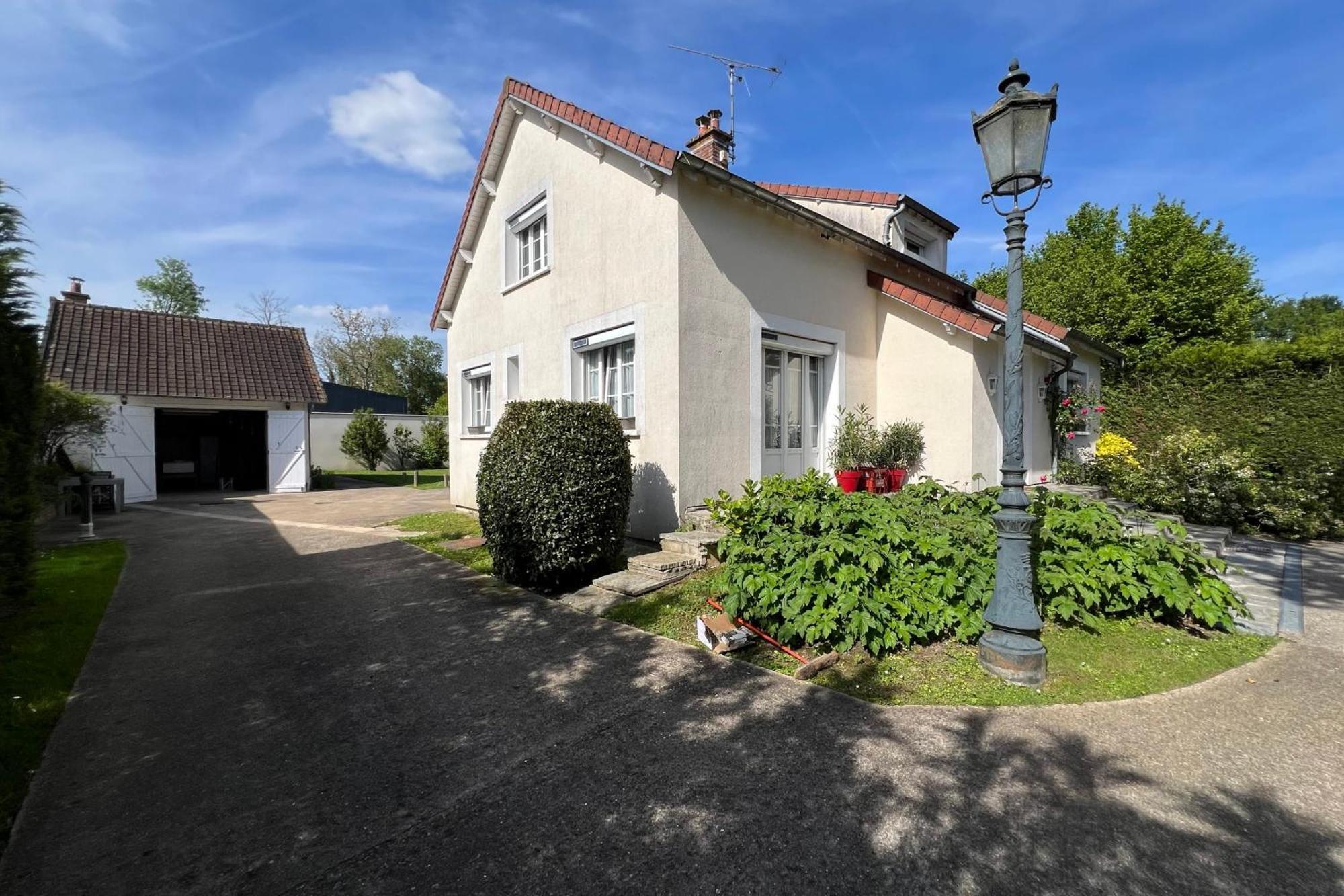 Villa Les Sablons à La Houssaye-en-Brie Extérieur photo